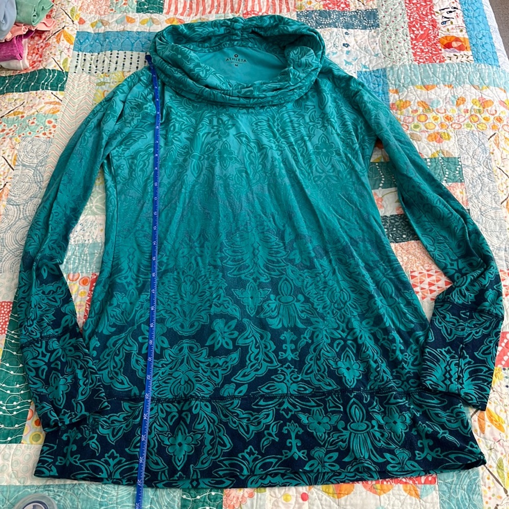 Athleta cowl neck top medium